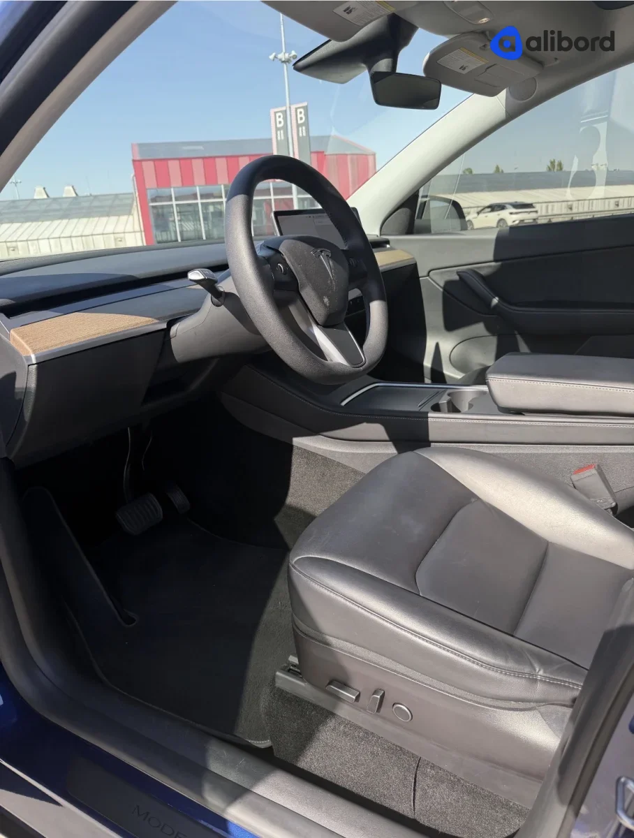 Tesla Model Y — фото 4