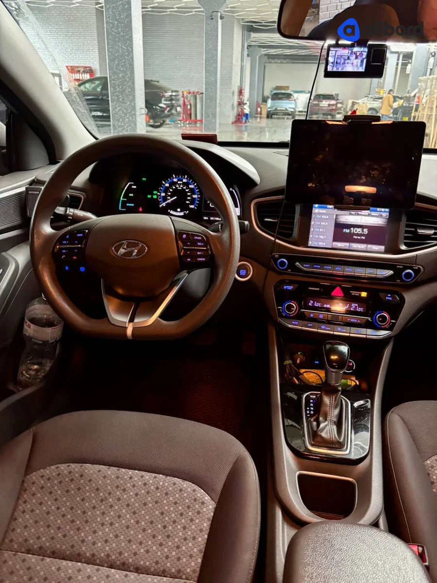 Hyundai Ioniq 2027 — фото 3