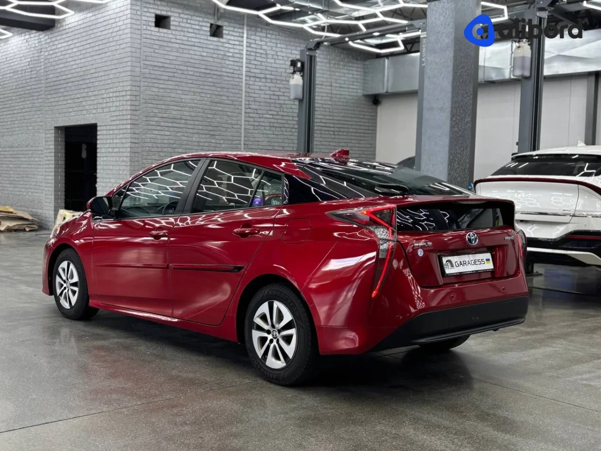 доступний в оренду Toyota Prius — фото 3