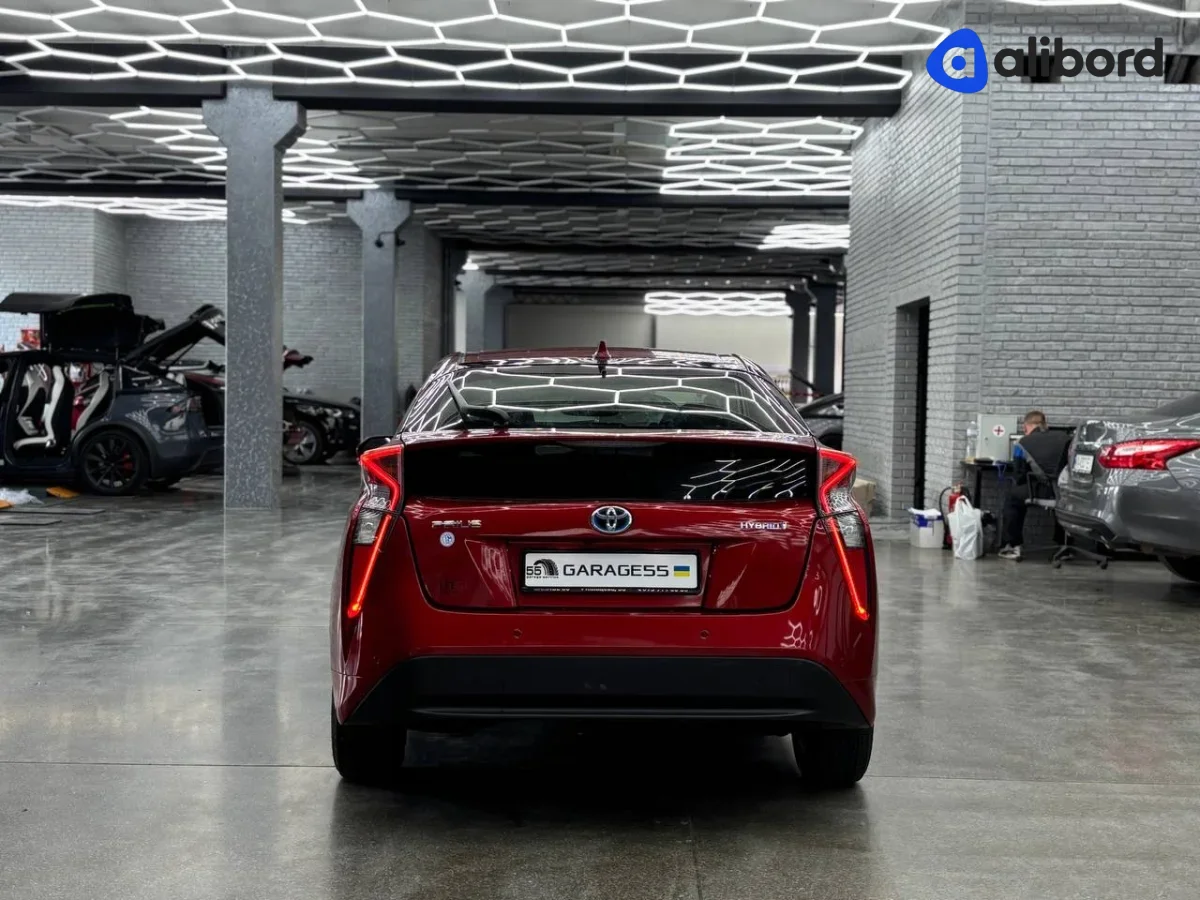 доступний в оренду Toyota Prius — фото 4