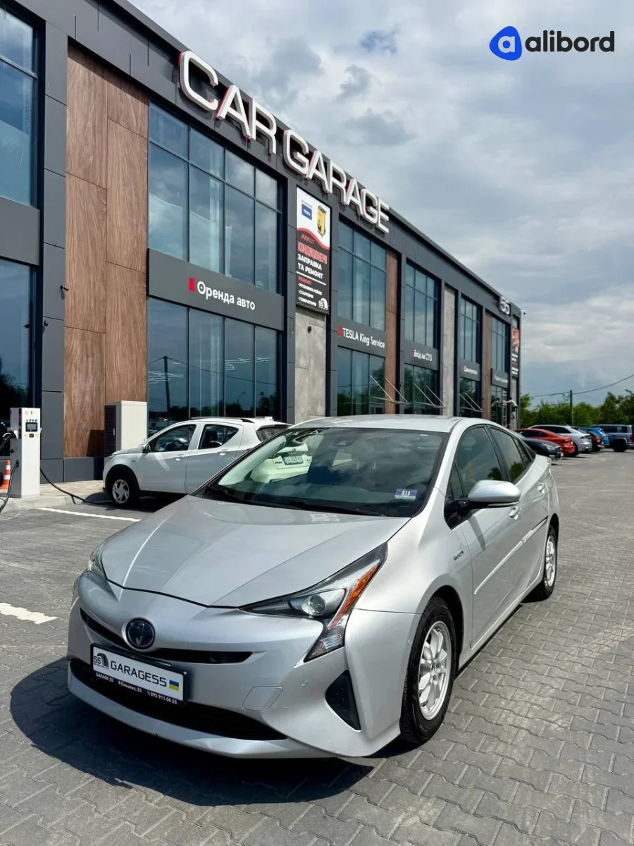 Оренда Toyota Prius 2018 Hybrid — фото 2