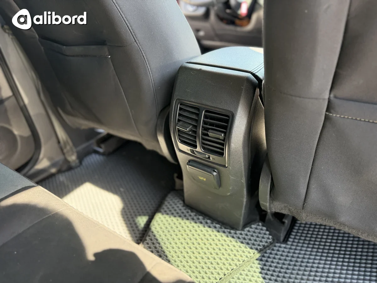 Ford C-Max 2015 — фото 18