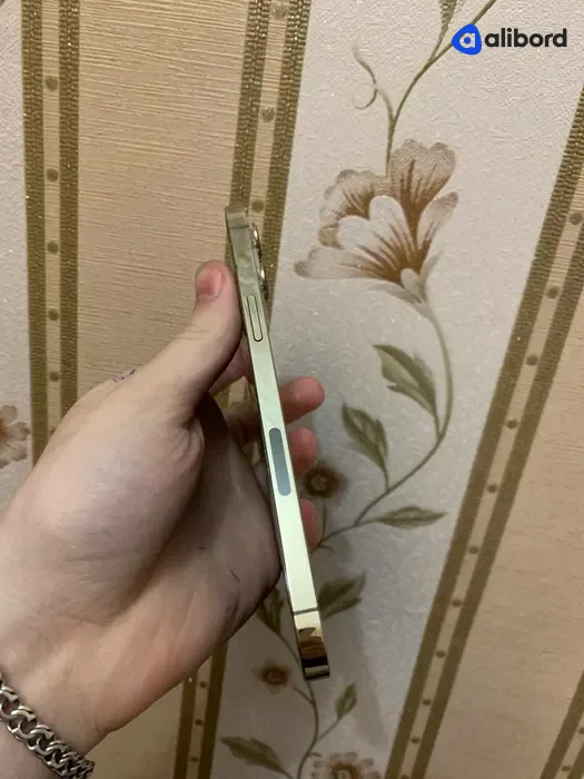 айфон на запчастини