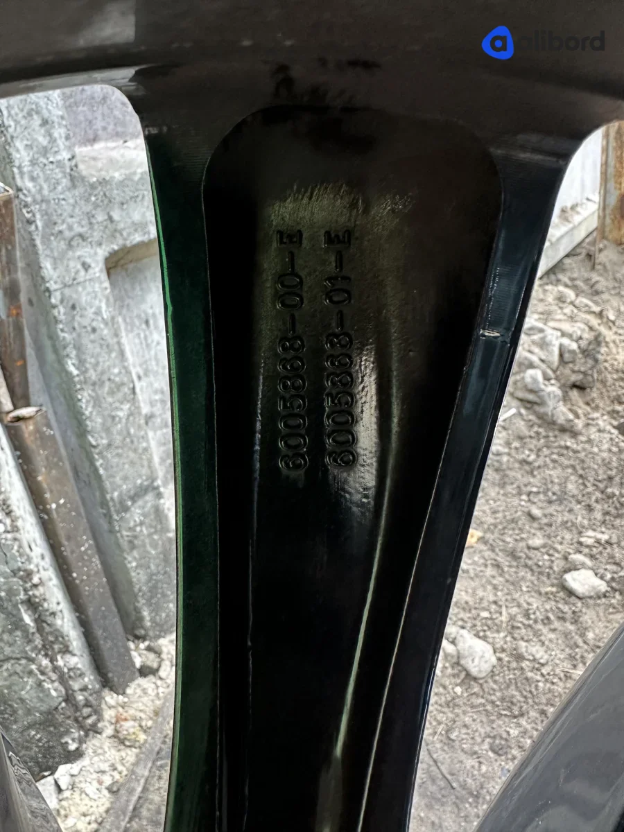 Продам диски Тесла модель с Tesla Model S R21