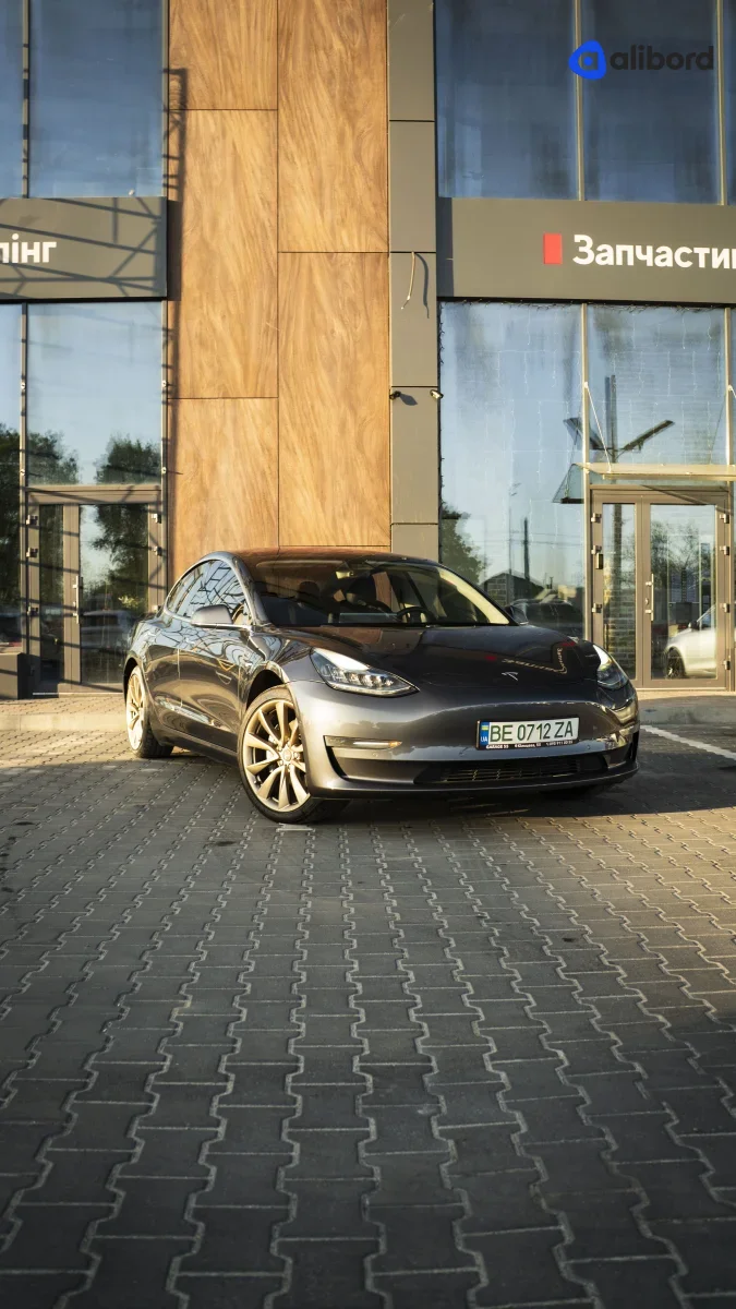Tesla Model 3