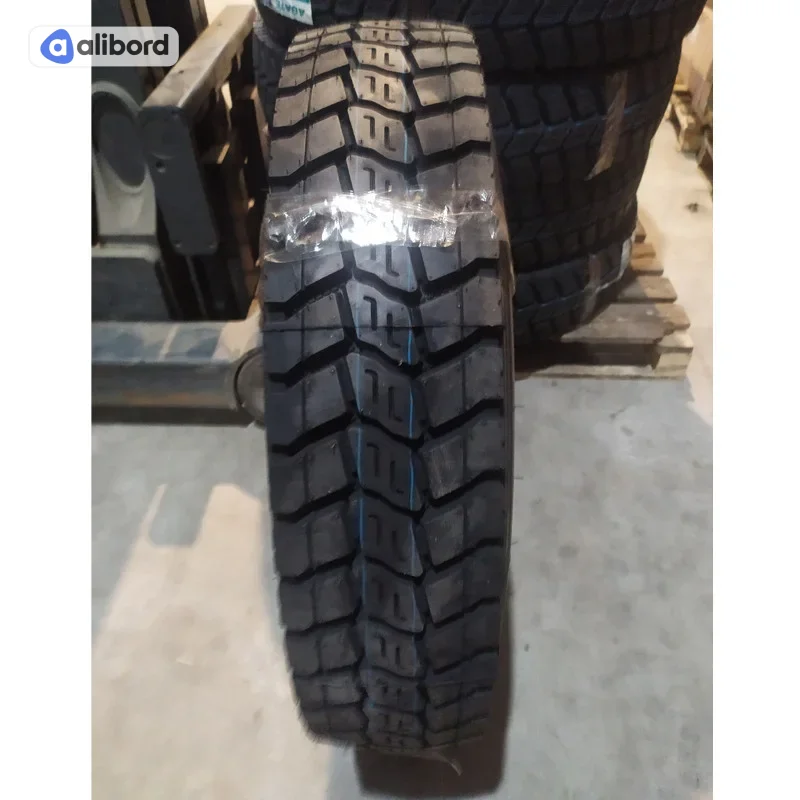 Шина 9,00R20 144/142K RS622A (Roadshine) с камерой и ободной лентой 90020RS622A